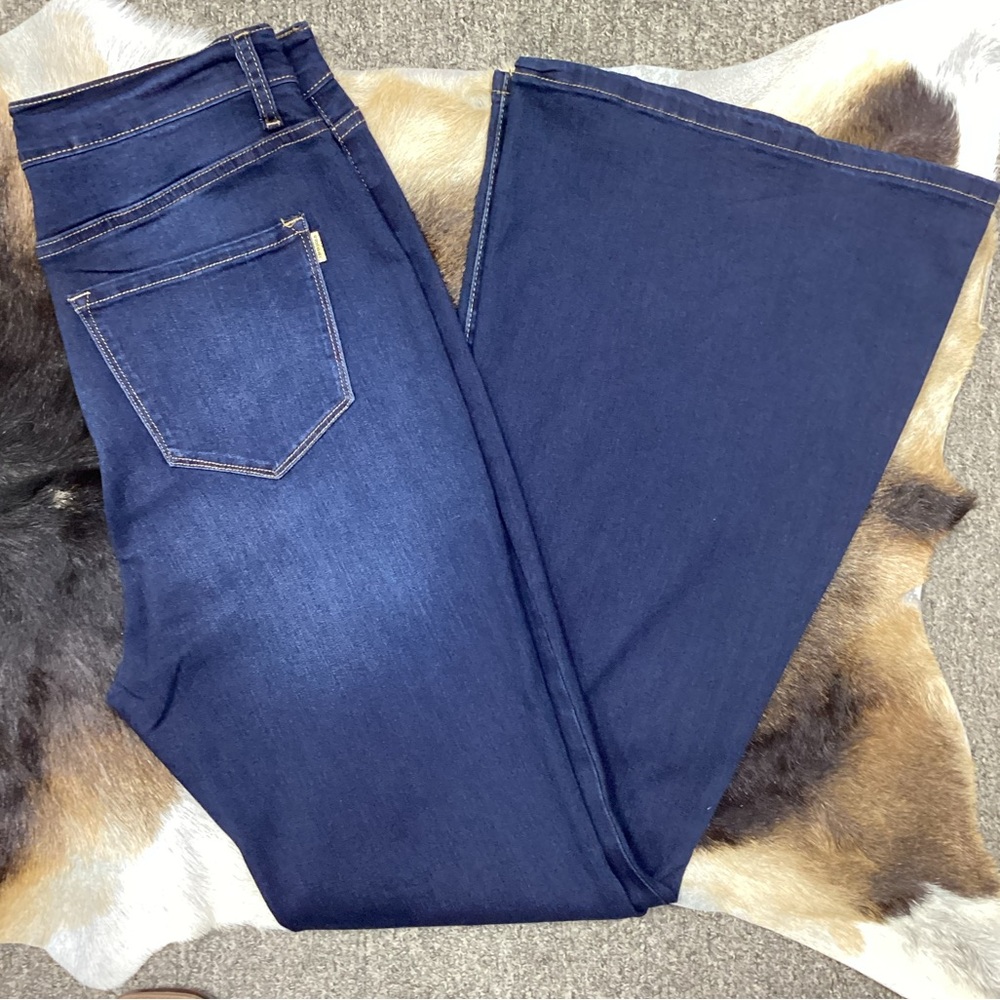 Ladies Flared High Rise Jeans, Stretchy Denim